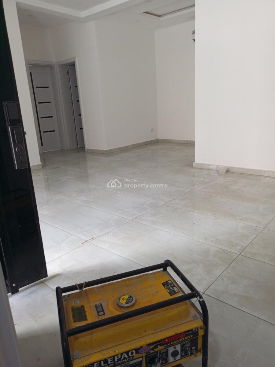 New Luxury 3bedroom with 24/7 Light 5acs Washing Machine Secured Estat, Access Coded Estate, Lekki Phase 1, Lekki, Lagos, Flat / Apartment for Rent