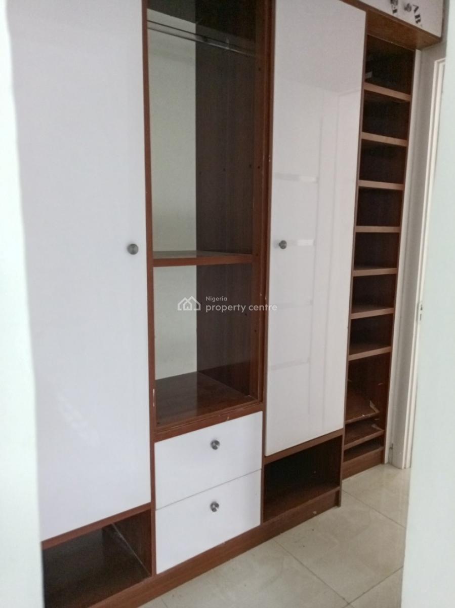 New Luxury 3bedroom with 24/7 Light 5acs Washing Machine Secured Estat, Access Coded Estate, Lekki Phase 1, Lekki, Lagos, Flat / Apartment for Rent