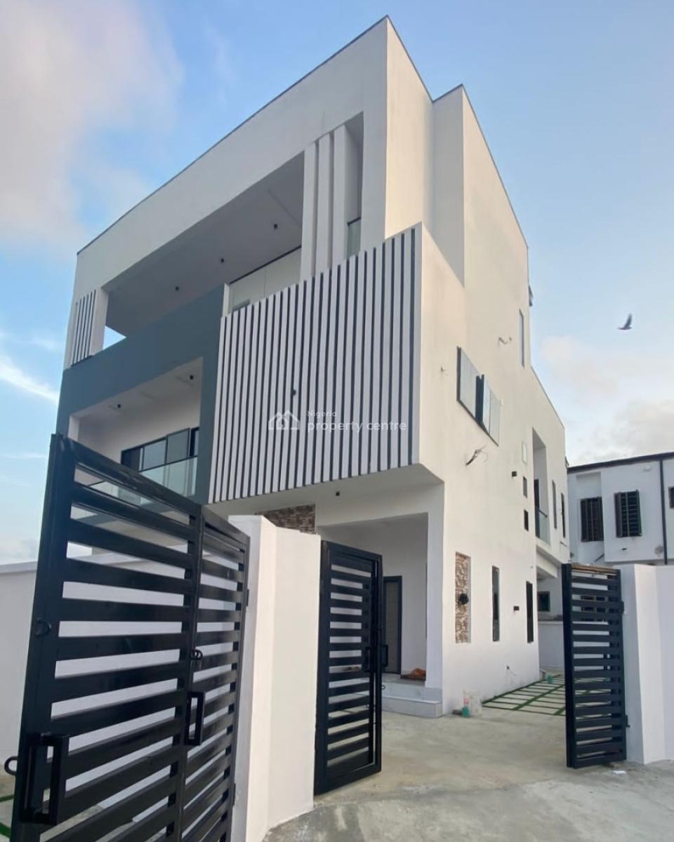 Spacious Property with Gorgeous Parking, Orchid Road, Lekki Phase 1, Lekki, Lagos, Detached Duplex for Sale