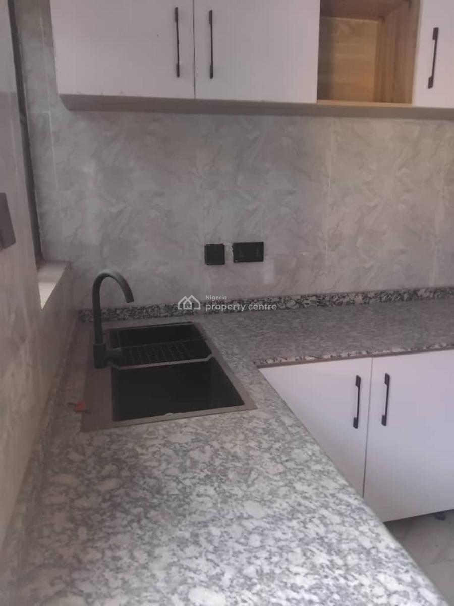 Well Maintained 3-bedroom Duplex, Ologolo, Lekki, Lagos, Terraced Duplex for Rent