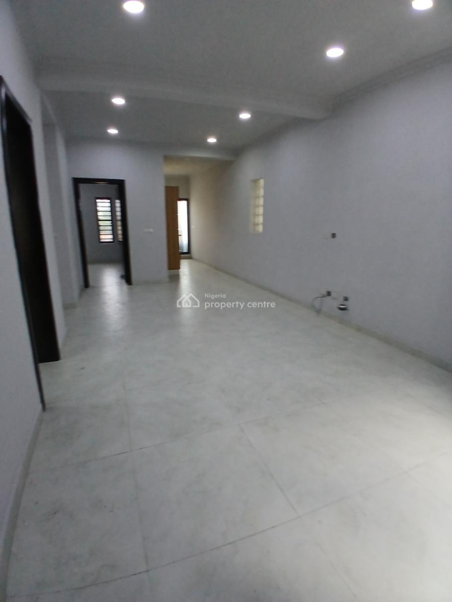 Well-furnished and Serviced with 24/7 Power Supply 2 Bedroom En-suite Apartment, Ikate, Lekki, Lagos, Flat / Apartment for Rent
