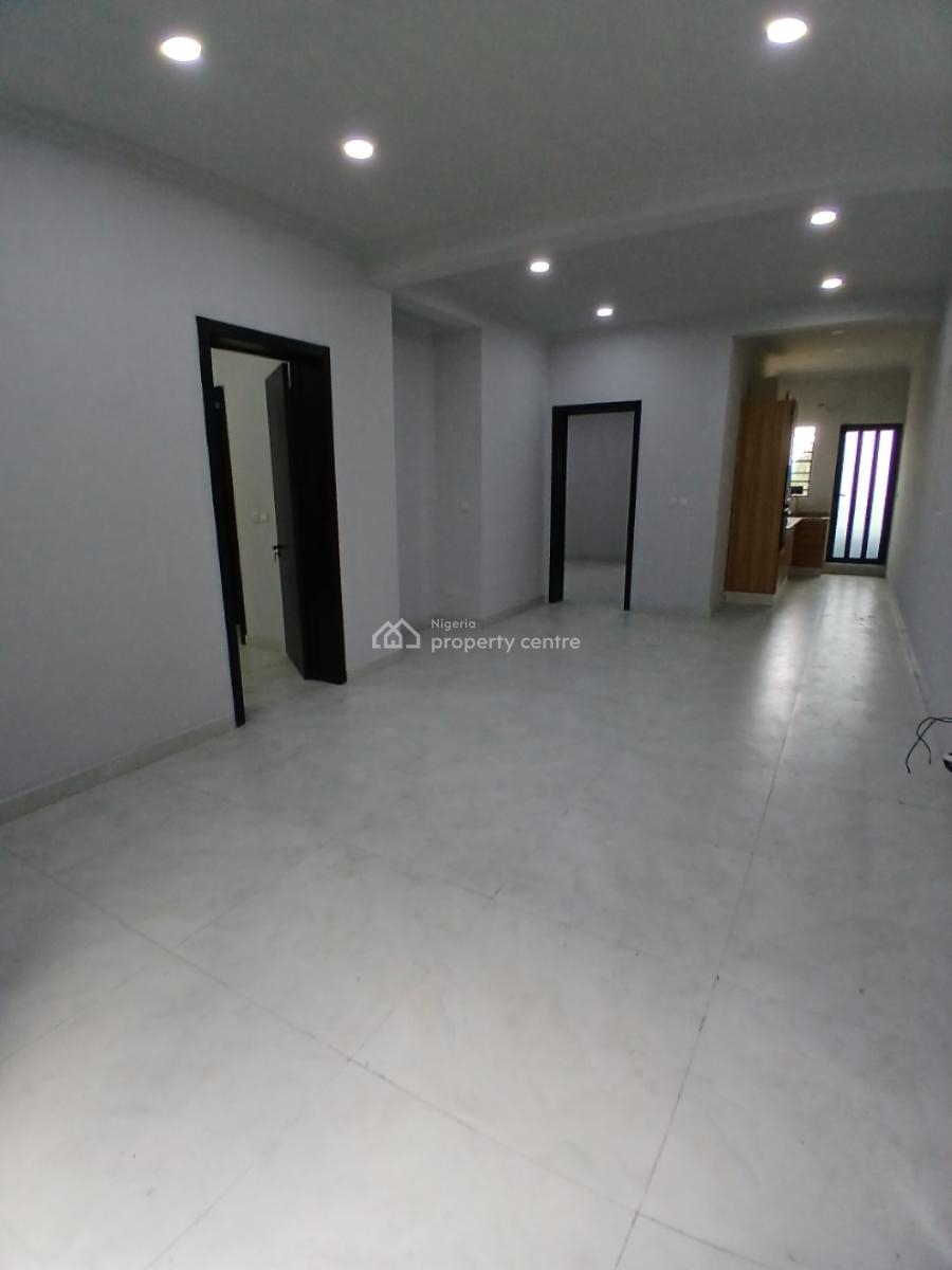 Well-furnished and Serviced with 24/7 Power Supply 2 Bedroom En-suite Apartment, Ikate, Lekki, Lagos, Flat / Apartment for Rent