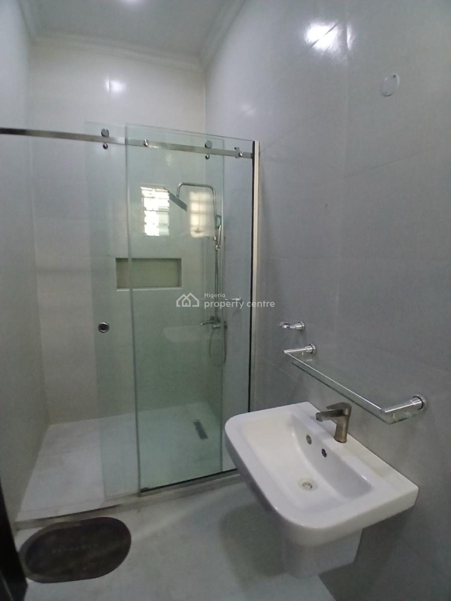 Well-furnished and Serviced with 24/7 Power Supply 2 Bedroom En-suite Apartment, Ikate, Lekki, Lagos, Flat / Apartment for Rent
