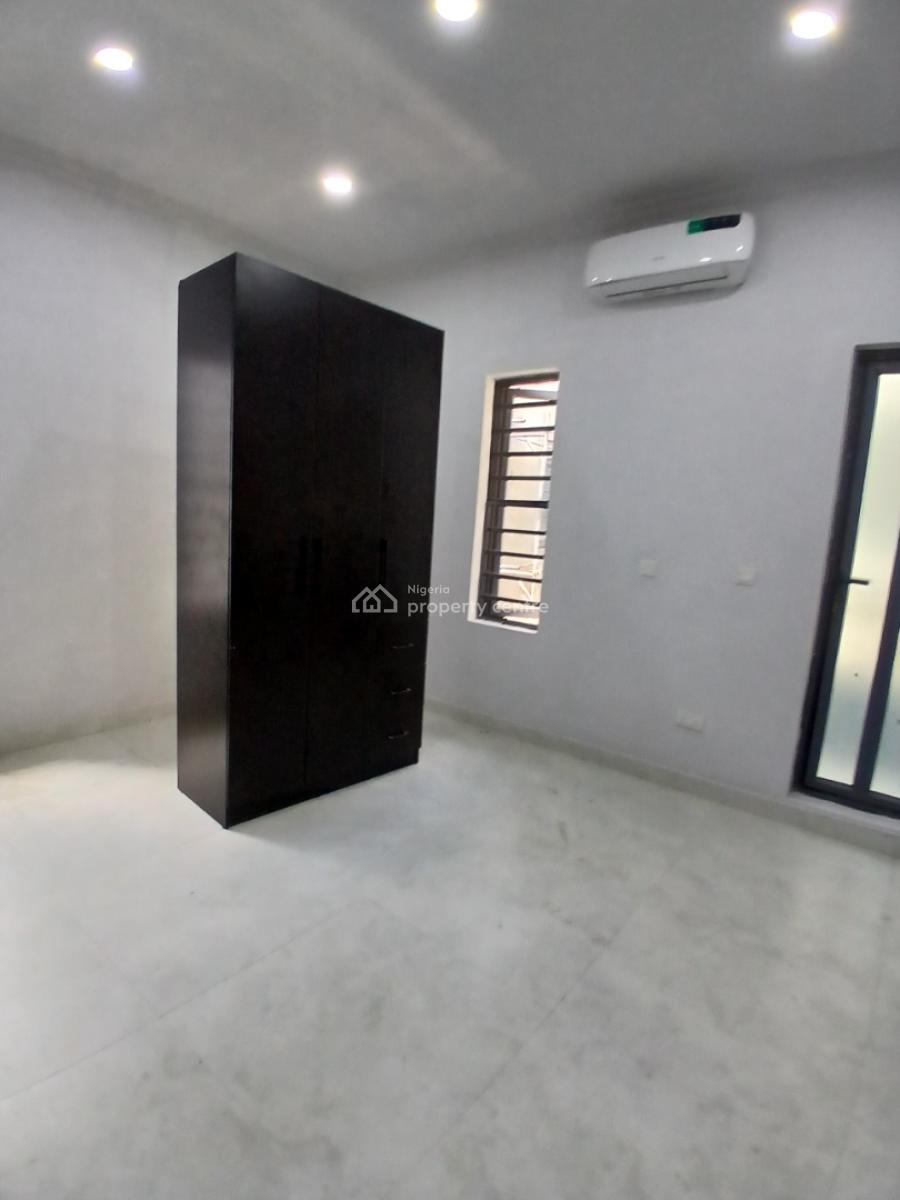 Well-furnished and Serviced with 24/7 Power Supply 2 Bedroom En-suite Apartment, Ikate, Lekki, Lagos, Flat / Apartment for Rent