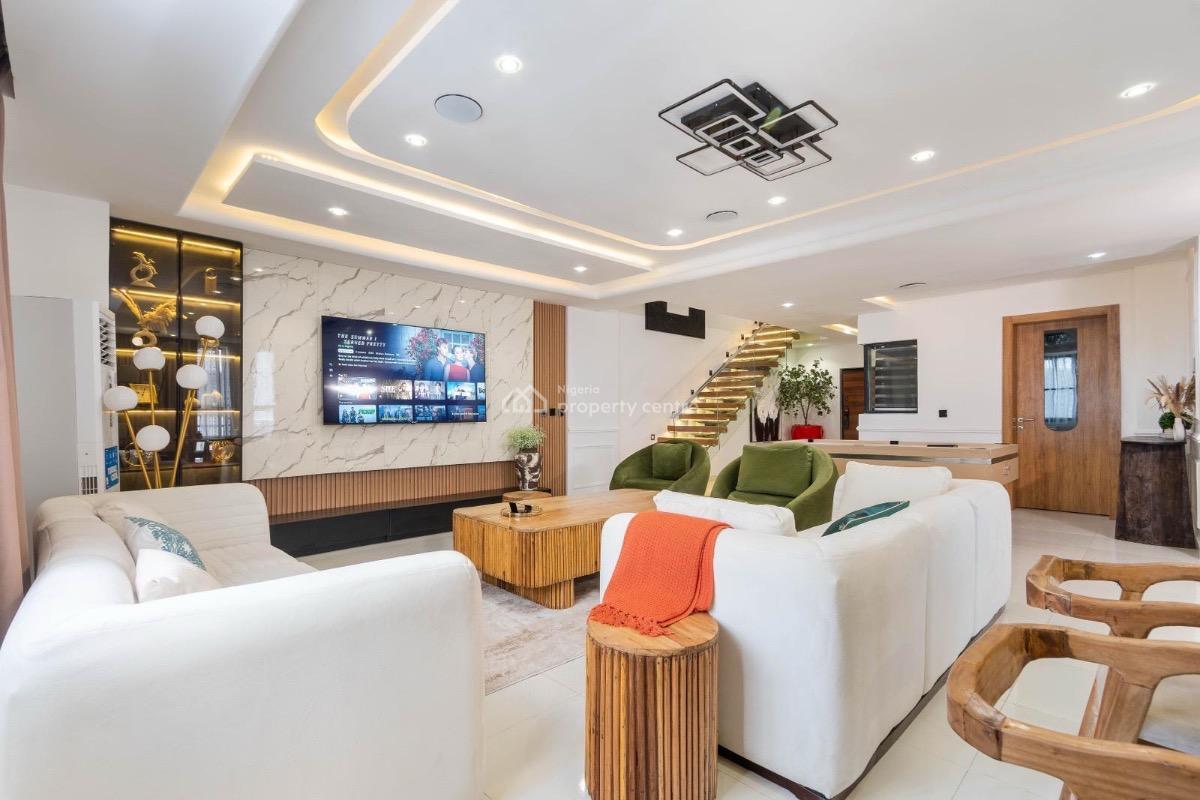 Luxury Three Bedroom with Excellent Features, Freedom Way, Lekki Phase 1, Lekki, Lagos, Flat / Apartment Short Let