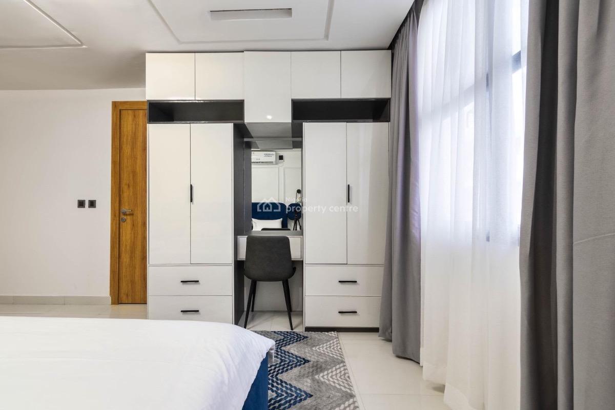 Luxury Three Bedroom with Excellent Features, Freedom Way, Lekki Phase 1, Lekki, Lagos, Flat / Apartment Short Let
