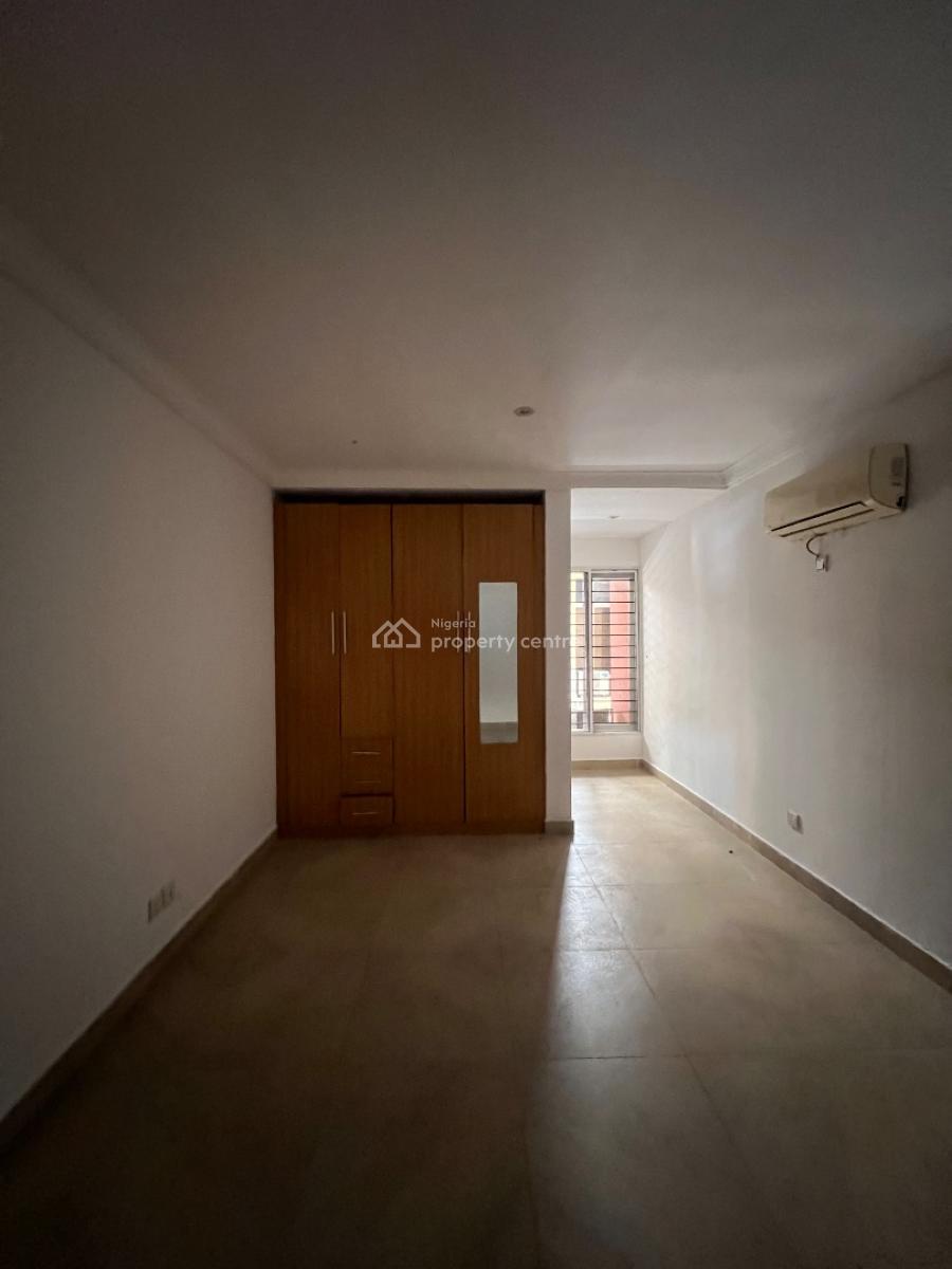 Standard 1 Bedroom Apartment, Off Admiralty Way, Lekki Phase 1, Lekki, Lagos, Flat / Apartment for Rent
