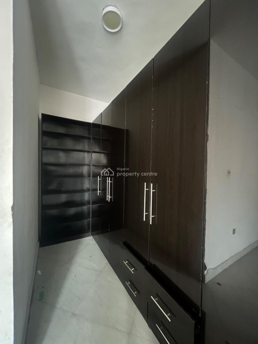 3 Bedroom Apartment with Bq, Off Admiralty Way, Lekki Phase 1, Lekki, Lagos, Flat / Apartment for Rent