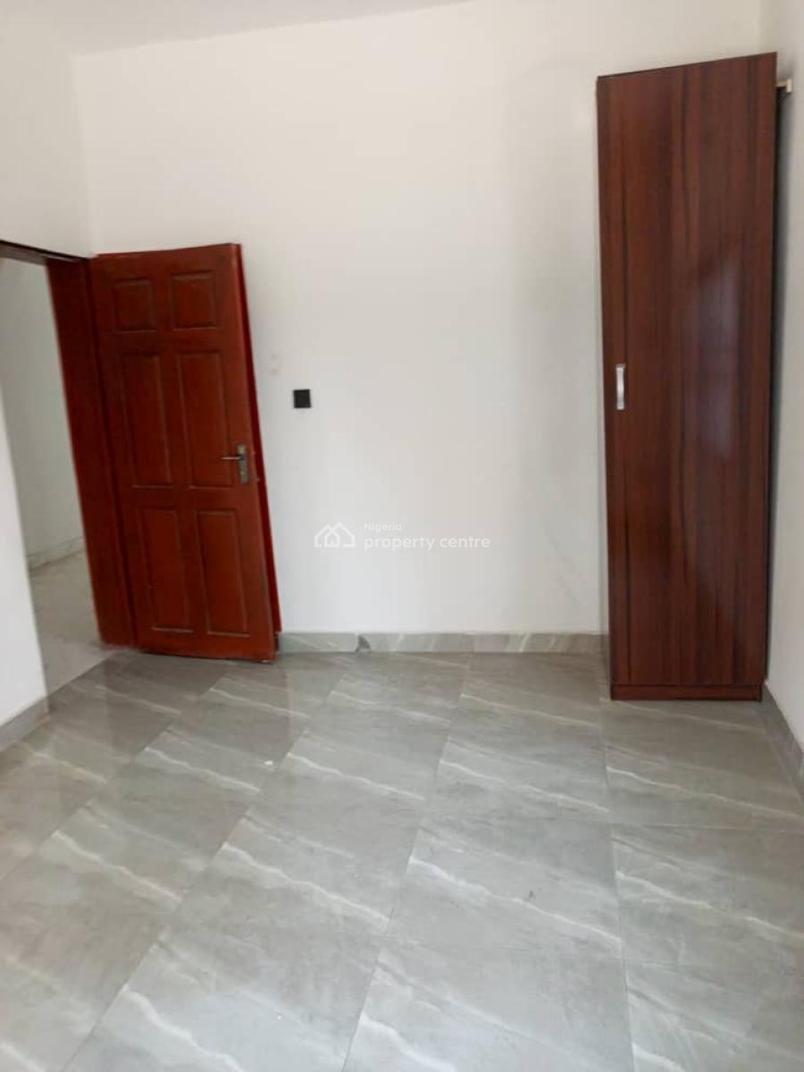 Sizeable 2bedroom Bring Your Generator, Ikate Elegushi, Lekki, Lagos, Flat / Apartment for Rent