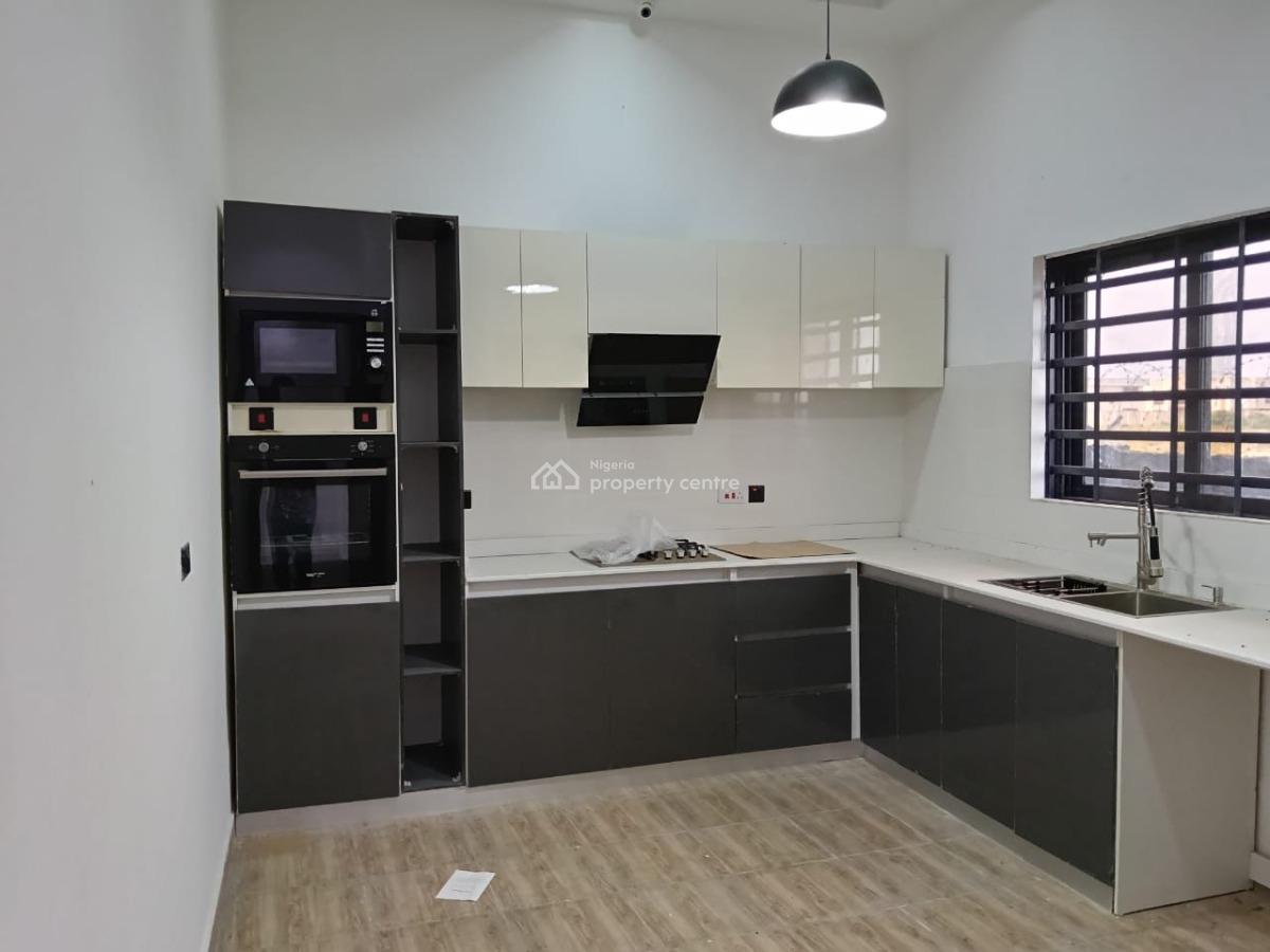 a Luxury 4bedroom Apartment and a  Bq with Excellent Facilities, Orchid, Lekki, Lagos, Flat / Apartment for Rent