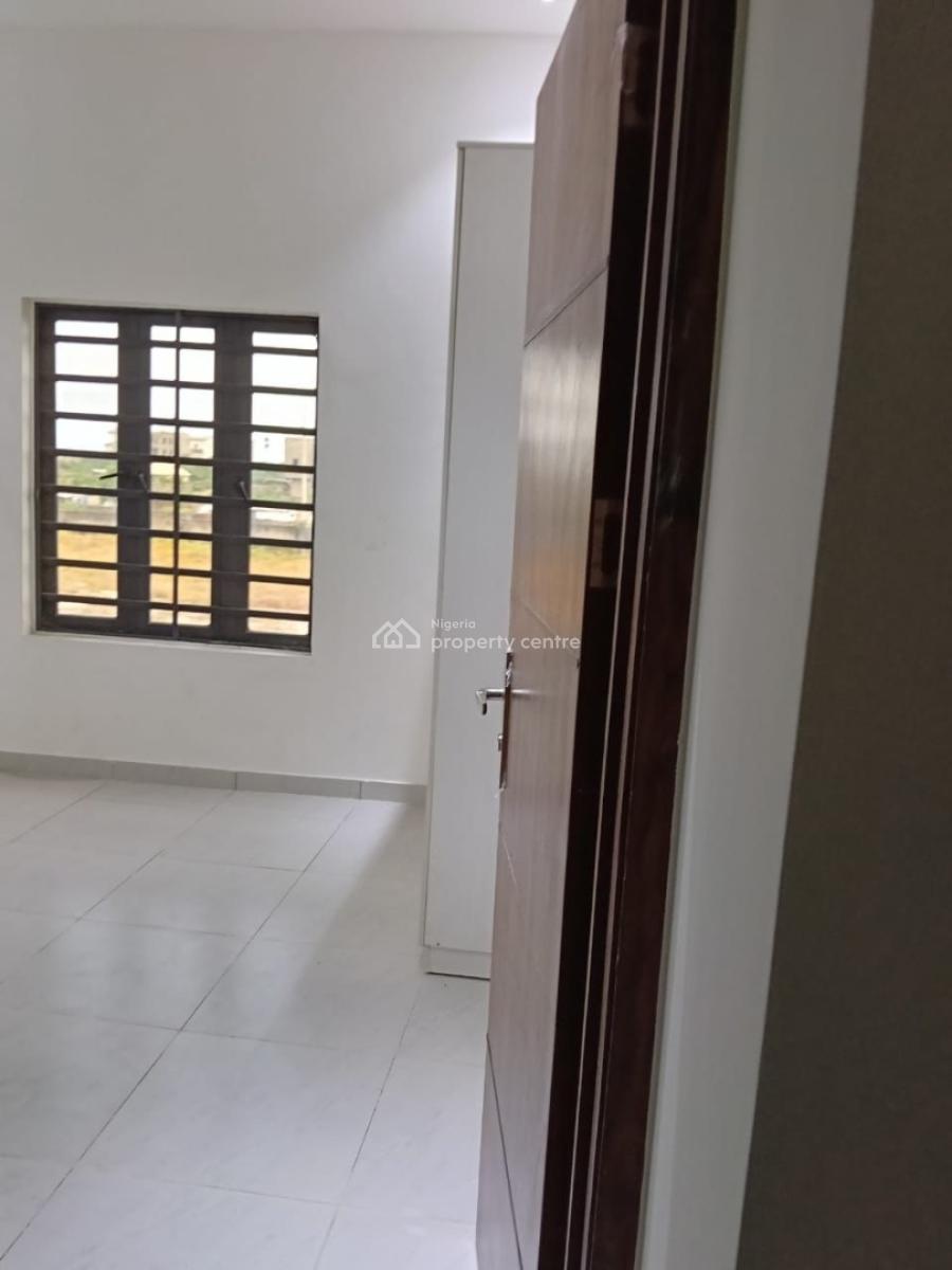 a Luxury 4bedroom Apartment and a  Bq with Excellent Facilities, Orchid, Lekki, Lagos, Flat / Apartment for Rent