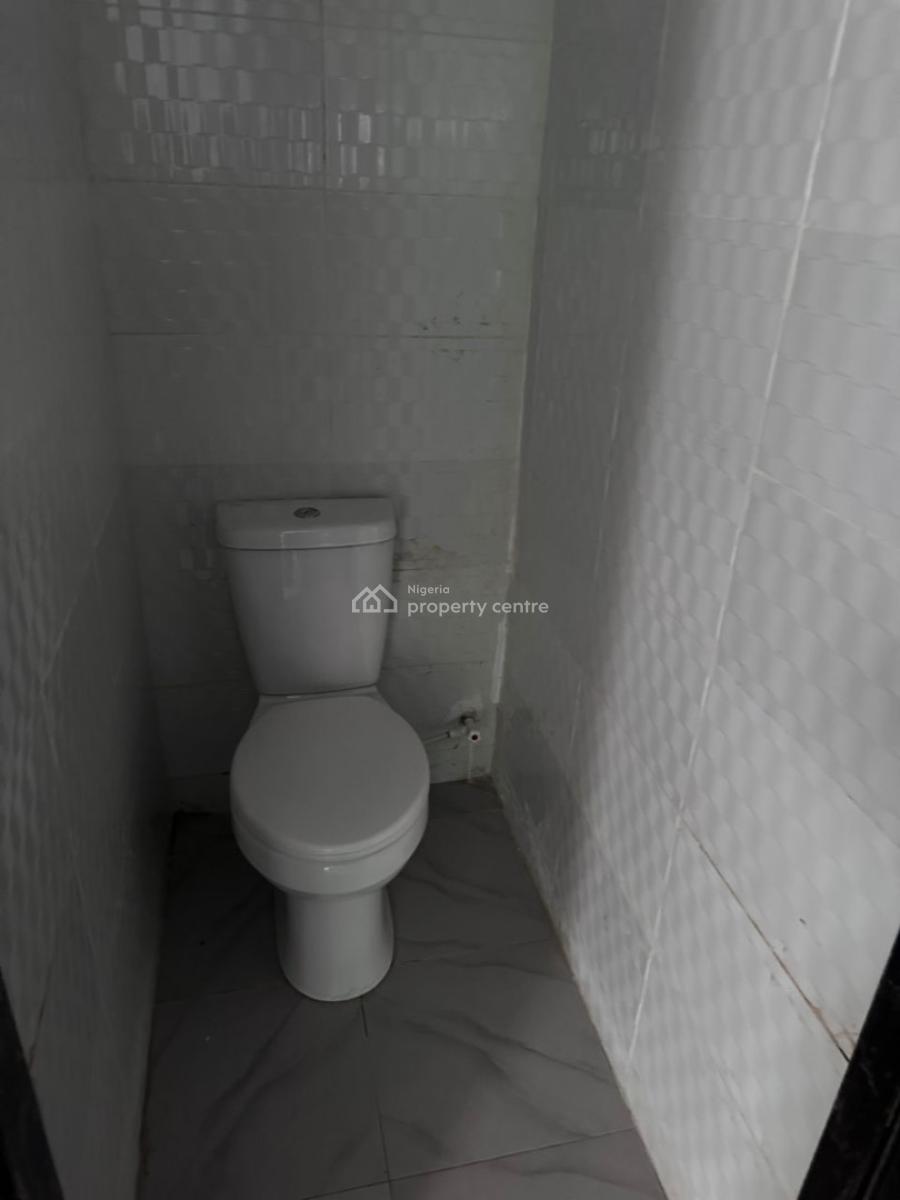 Well Maintained 2 Bedroom Apartment, Igbo Efon, Lekki, Lagos, Flat / Apartment for Rent