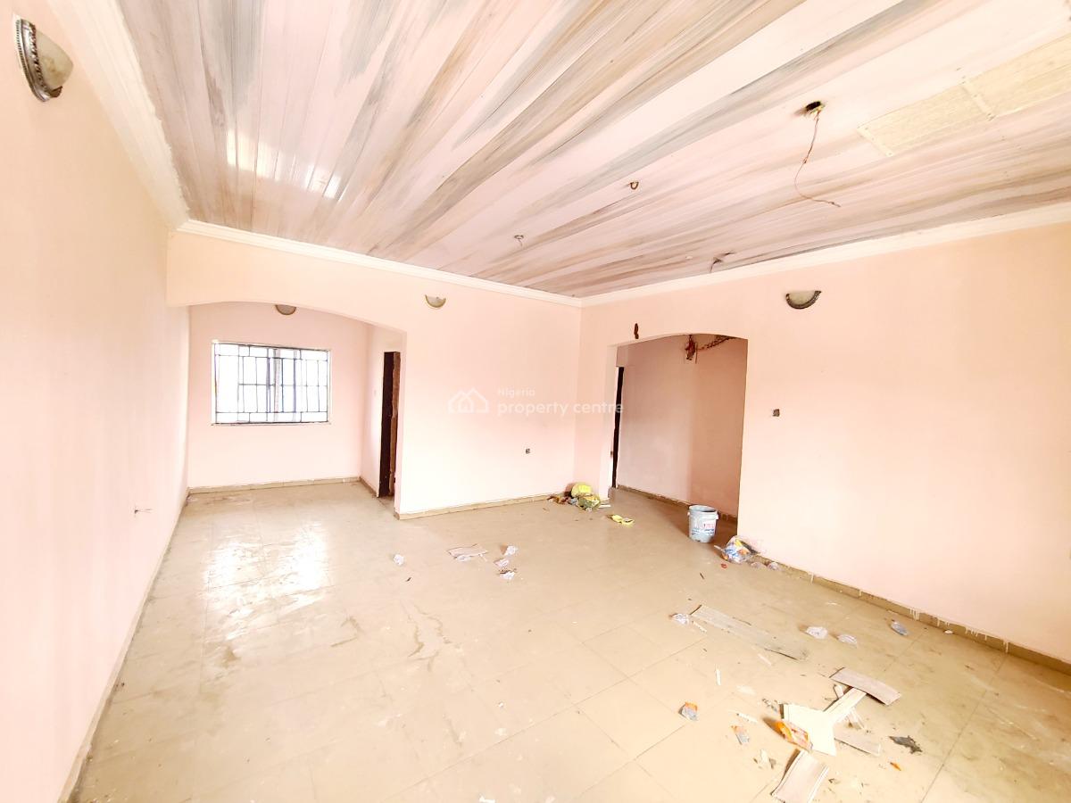 Spacious 2 Bedroom Flat Upstairs, Housing Estate, World Bank, Owerri Municipal, Imo, Flat / Apartment for Rent
