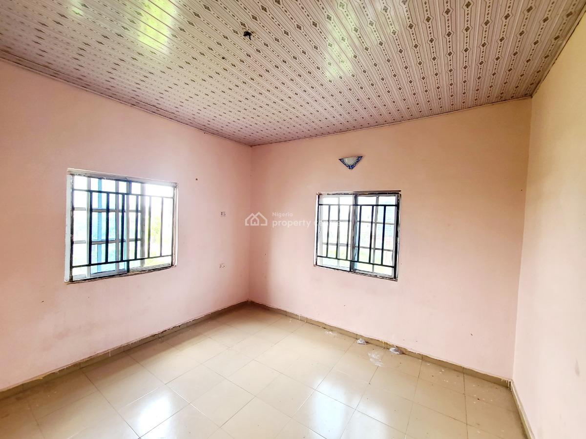 Spacious 2 Bedroom Flat Upstairs, Housing Estate, World Bank, Owerri Municipal, Imo, Flat / Apartment for Rent