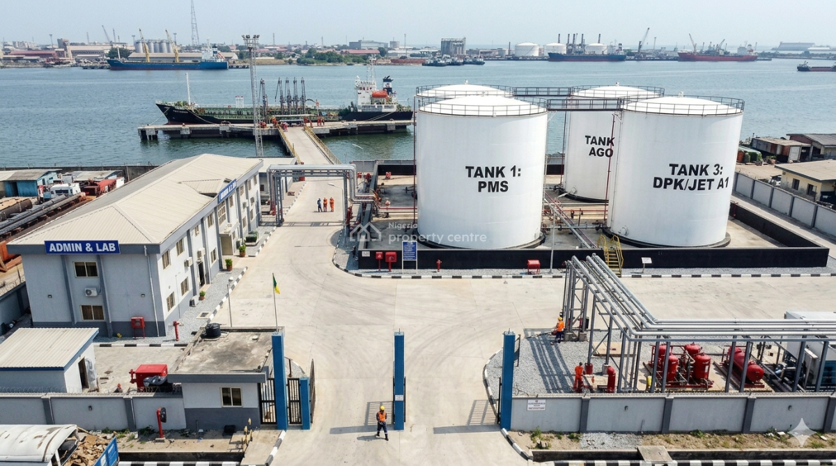 Tank Farm  Capacity: 32,000 Mt, Facilities: 3 Tanks (pms, Ago, Dpk, Ijegun, Satellite Town, Lagos, Ijegun, Ikotun, Lagos, Tank Farm for Sale