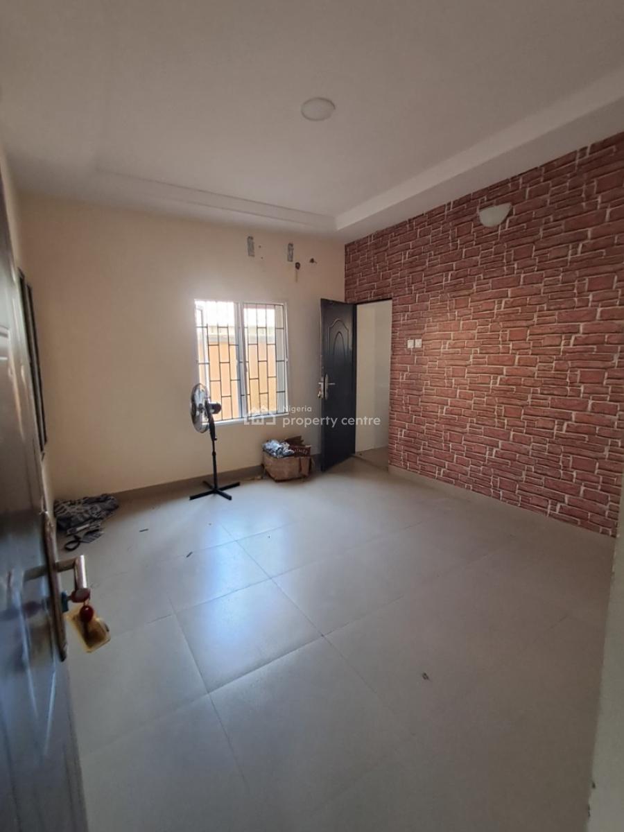 Relatively New 3-bedroom Flat (ground Floor), New Road Alpha Beach, Chevron Lekki, Lekki, Lagos, Flat / Apartment for Rent