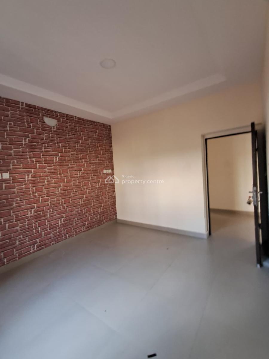 Relatively New 3-bedroom Flat (ground Floor), New Road Alpha Beach, Chevron Lekki, Lekki, Lagos, Flat / Apartment for Rent