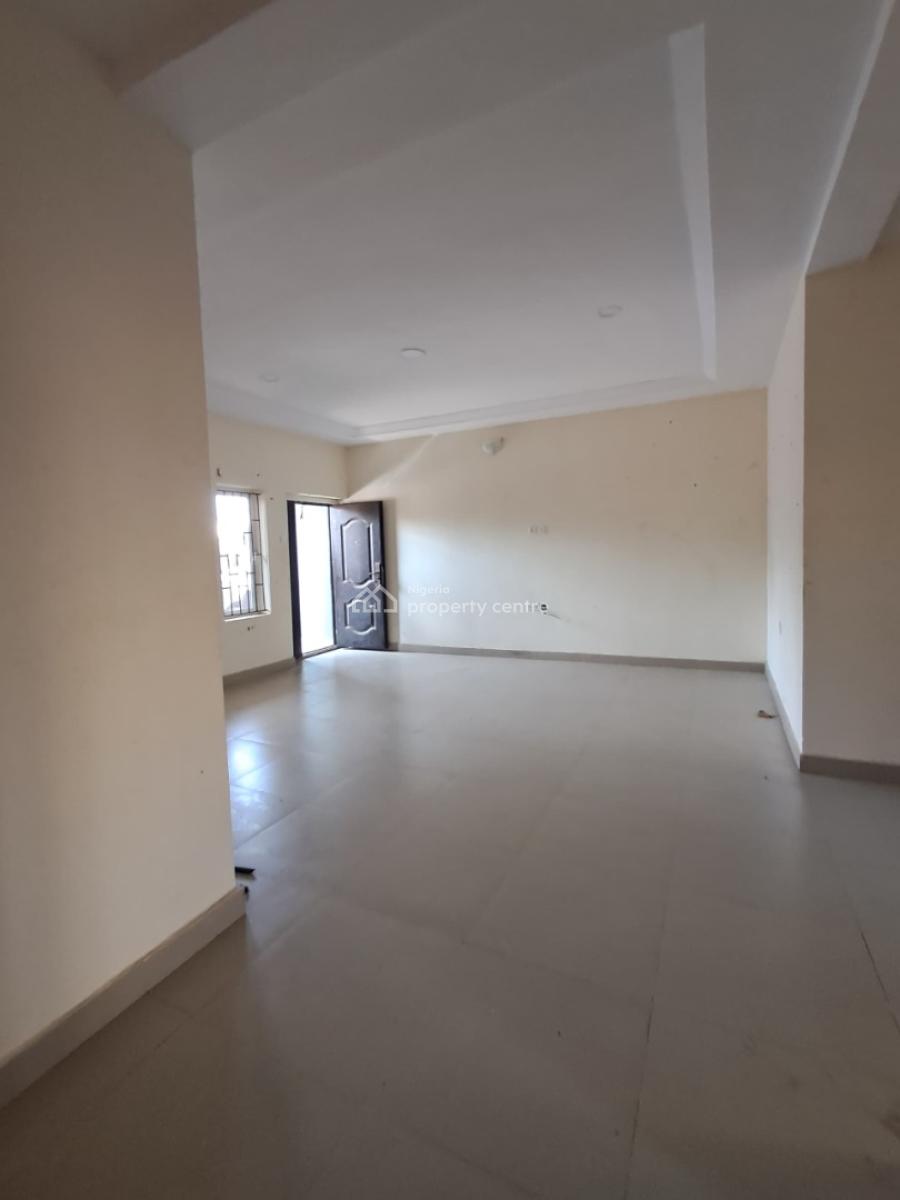 Relatively New 3-bedroom Flat (ground Floor), New Road Alpha Beach, Chevron Lekki, Lekki, Lagos, Flat / Apartment for Rent