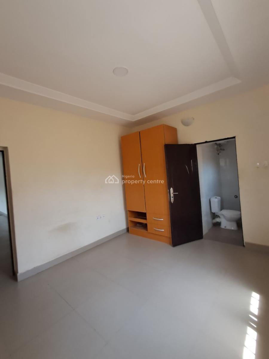Relatively New 3-bedroom Flat (ground Floor), New Road Alpha Beach, Chevron Lekki, Lekki, Lagos, Flat / Apartment for Rent