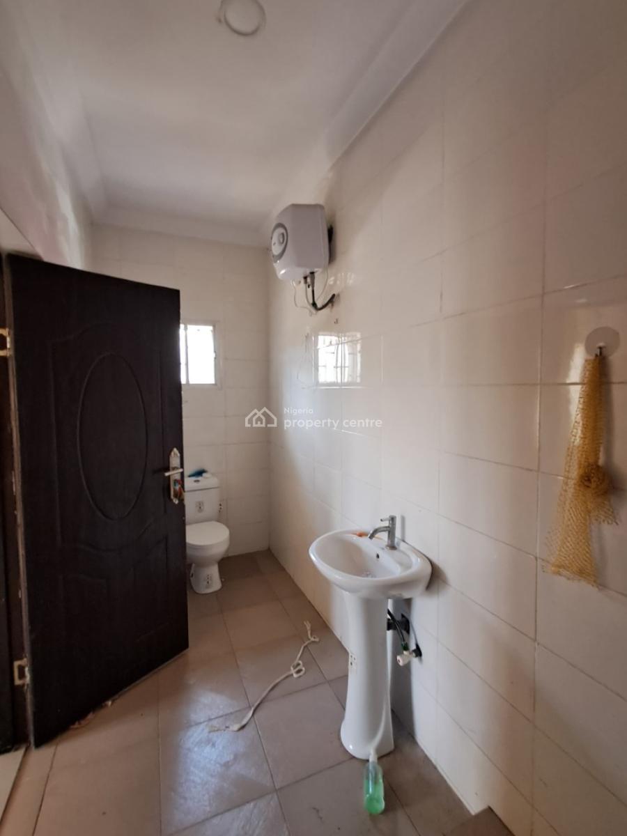 Relatively New 3-bedroom Flat (ground Floor), New Road Alpha Beach, Chevron Lekki, Lekki, Lagos, Flat / Apartment for Rent