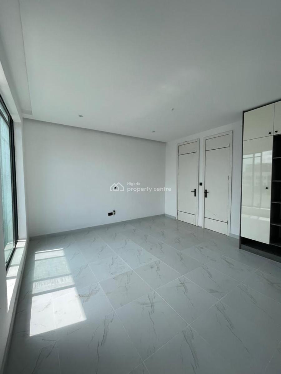 Spacious and Lovely 2 Bedroom Apartment, Lekki Phase 1, Lekki, Lagos, Block of Flats for Sale