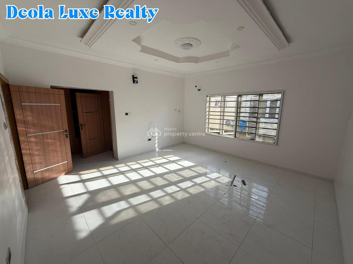 a Very Spacious 3 Bedroom Terrace House in a Fully Serviced Estate, Horizon 2 Estate, Ikate, Lekki, Lagos, Terraced Duplex for Rent