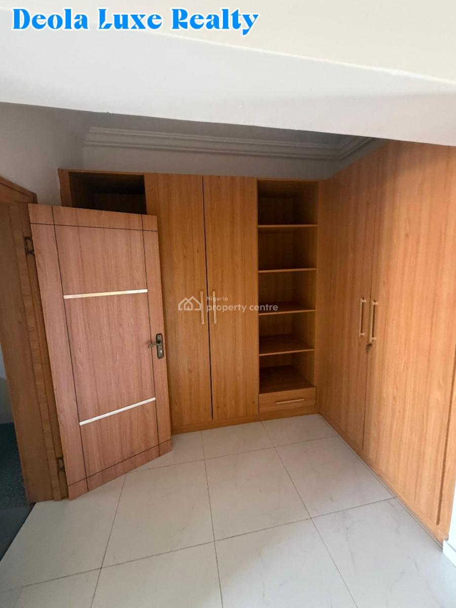 a Very Spacious 3 Bedroom Terrace House in a Fully Serviced Estate, Horizon 2 Estate, Ikate, Lekki, Lagos, Terraced Duplex for Rent