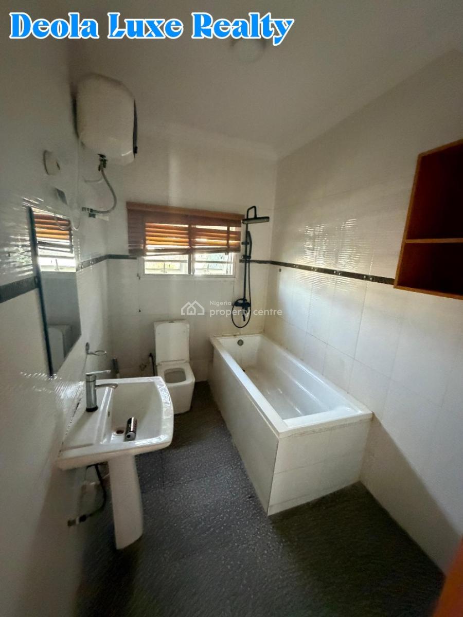a Very Spacious 3 Bedroom Terrace House in a Fully Serviced Estate, Horizon 2 Estate, Ikate, Lekki, Lagos, Terraced Duplex for Rent