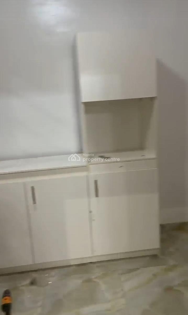 Downstairs Mini Flat  with Closed Plan Kitchen { Video}, Ikota Villa Gra, Lekki, Lagos, Mini Flat (room and Parlour) for Rent