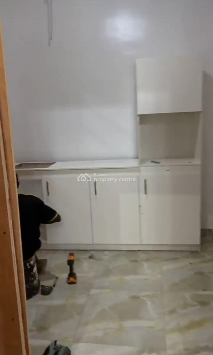 Downstairs Mini Flat  with Closed Plan Kitchen { Video}, Ikota Villa Gra, Lekki, Lagos, Mini Flat (room and Parlour) for Rent