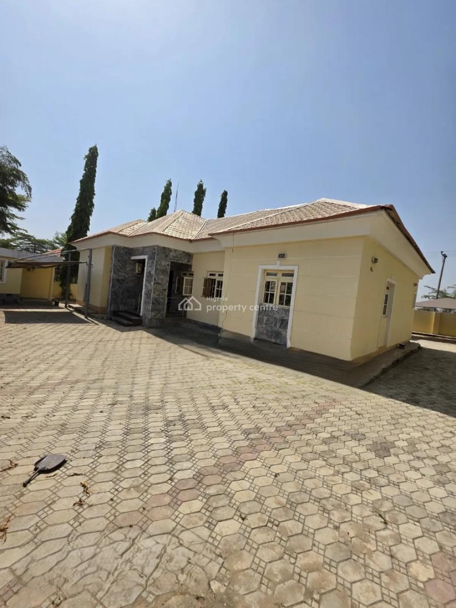 Luxury 3 Bedroom Bungalow with Excellent Facilities in Lugbe -abuja, Lugbe District. Abuja - Nigeria., Lugbe District, Abuja, Detached Bungalow for Sale