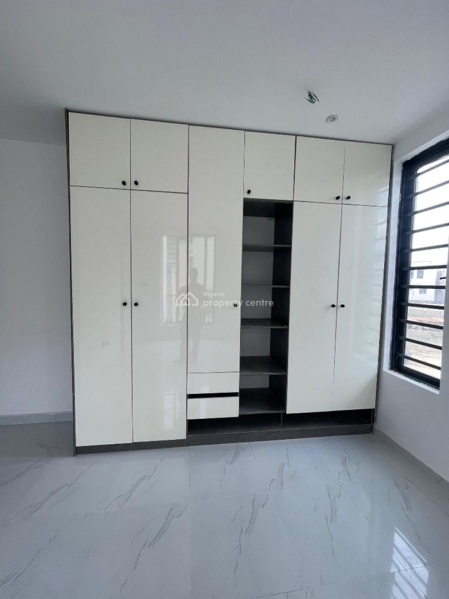 Lovely 2 & 3 Bedroom Serviced Apartment, Lekki Phase 1, Lekki, Lagos, Flat / Apartment for Sale