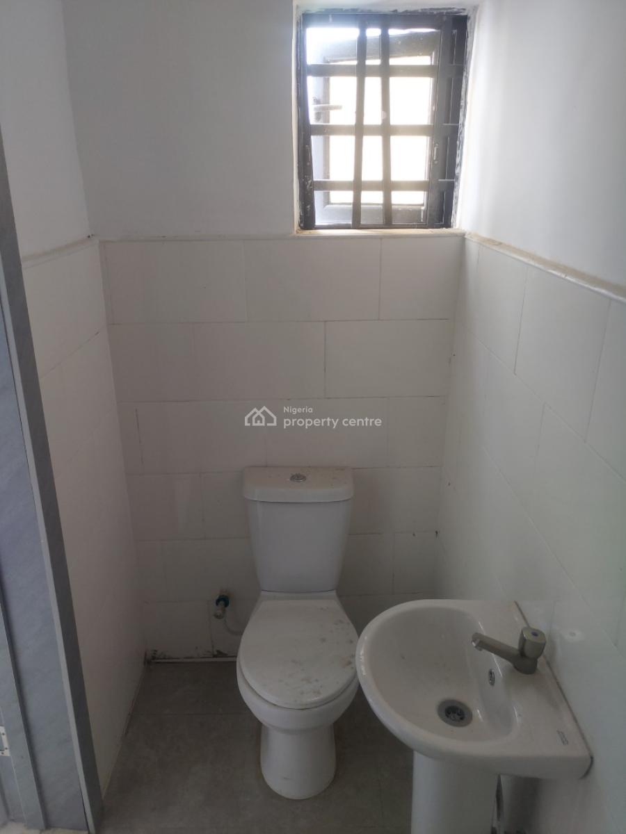 3 Bedroom, Omole Phase 2, Ikeja, Lagos, Flat / Apartment for Rent