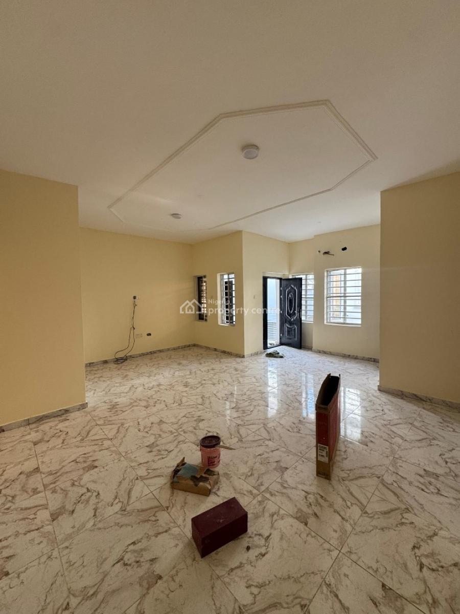 Well Maintained 3 Bedroom Apartment, Osapa, Lekki, Lagos, Flat / Apartment for Rent