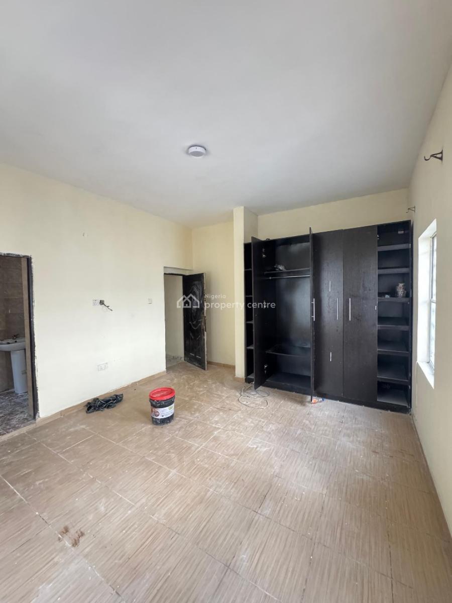 Well Maintained 3 Bedroom Apartment, Osapa, Lekki, Lagos, Flat / Apartment for Rent