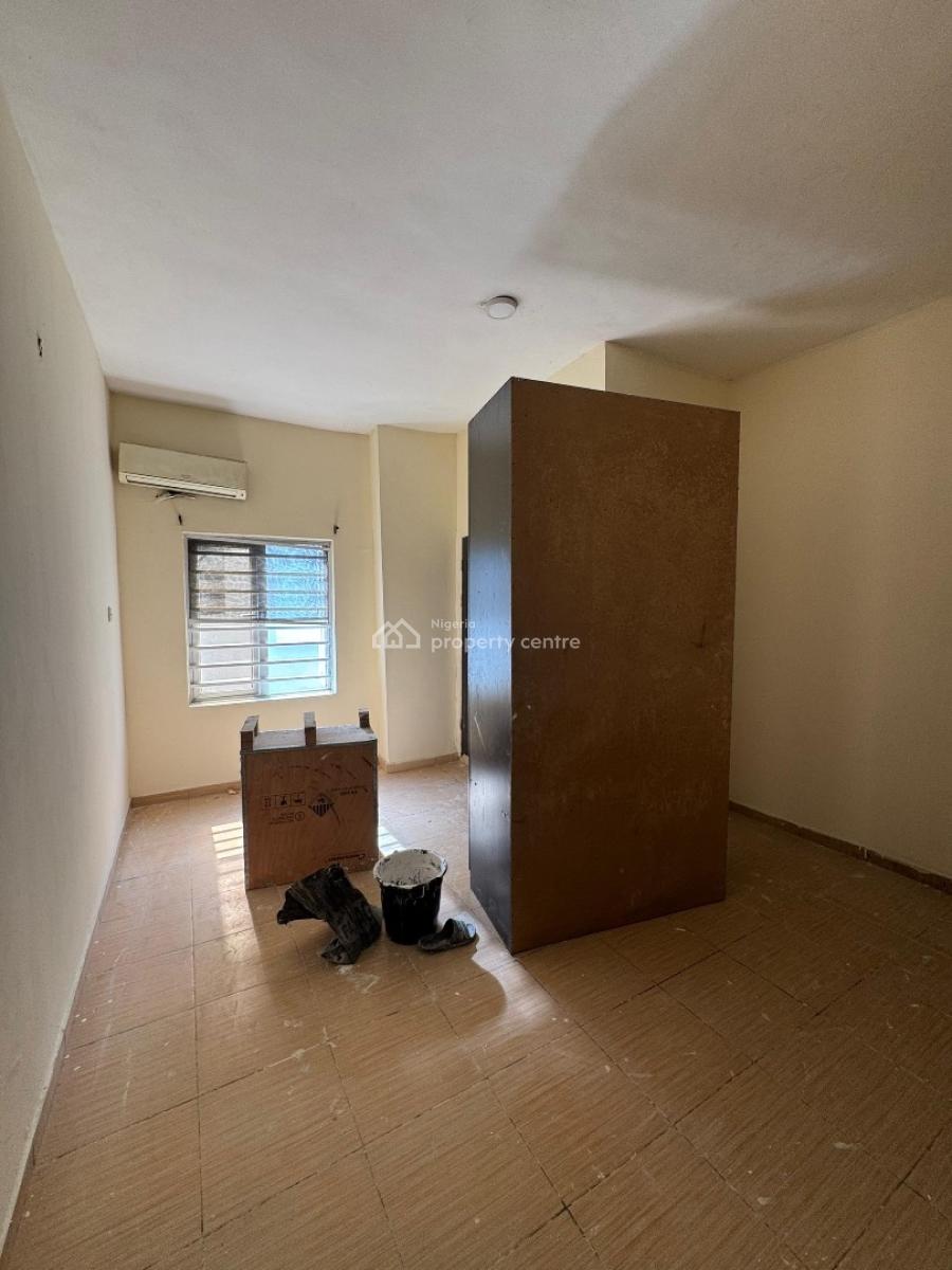 Well Maintained 3 Bedroom Apartment, Osapa, Lekki, Lagos, Flat / Apartment for Rent