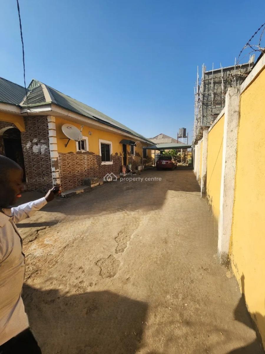 Luxury 3 Bedroom Bungalow with Excellent Facilities in Lugbe -abuja, Lugbe District. Abuja - Nigeria., Fha (f.h.a), Lugbe District, Abuja, Detached Bungalow for Sale