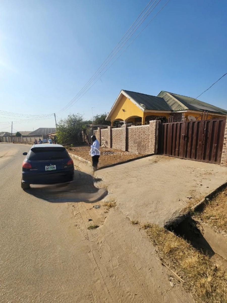 Luxury 3 Bedroom Bungalow with Excellent Facilities in Lugbe -abuja, Lugbe District. Abuja - Nigeria., Fha (f.h.a), Lugbe District, Abuja, Detached Bungalow for Sale