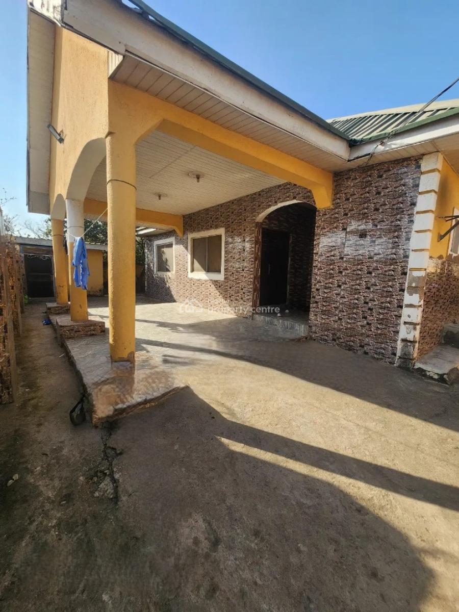 Luxury 3 Bedroom Bungalow with Excellent Facilities in Lugbe -abuja, Lugbe District. Abuja - Nigeria., Fha (f.h.a), Lugbe District, Abuja, Detached Bungalow for Sale