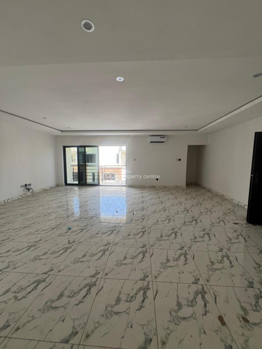 Spacious 3 Bedroom Flat, Lekki Phase 1, Lekki, Lagos, Flat / Apartment for Rent