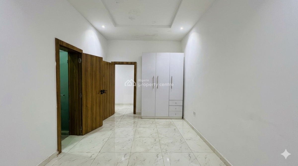 Brand New 2 Bedroom Pentfloor Apartment, By Renee Supermarket, Lekki Phase 1, Lekki, Lagos, Flat / Apartment for Rent