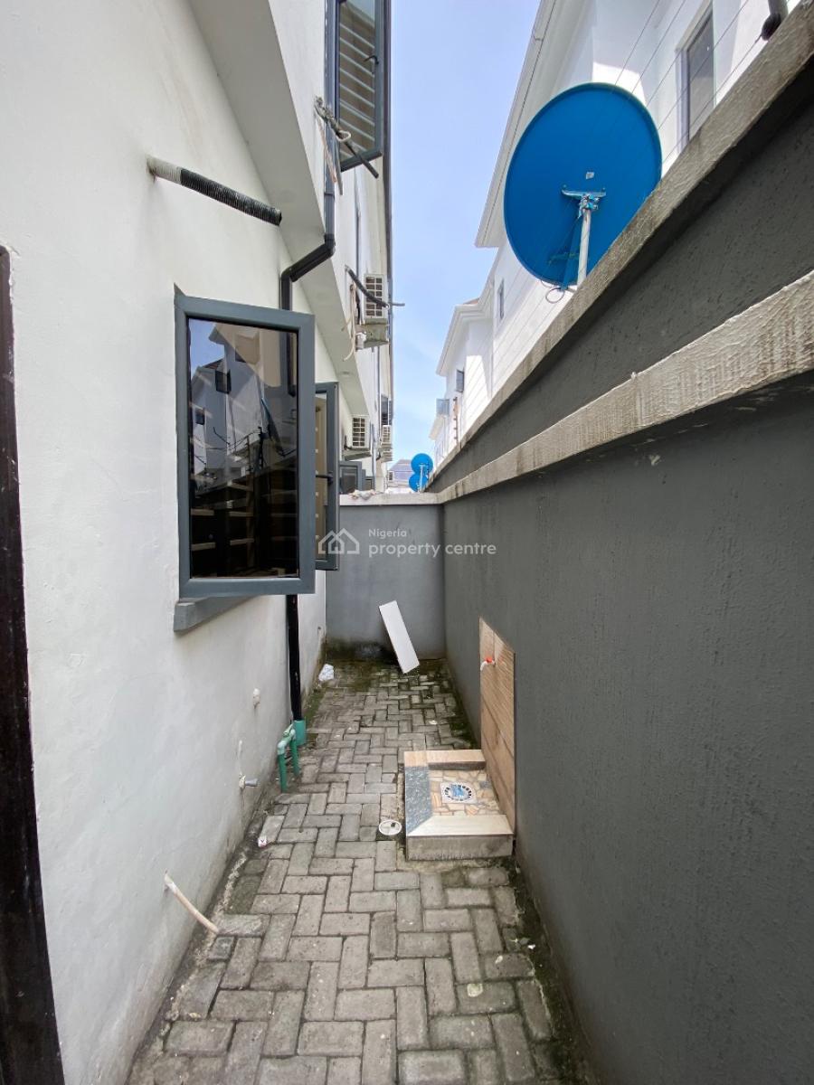 4 Bedroom Terrace Duplex Fully Serviced, Orchid Road, Lekki, Lagos, Terraced Duplex for Rent