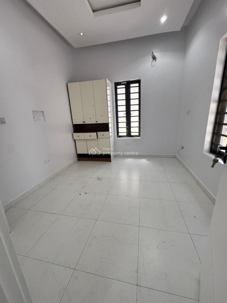 Standard Upstairs Bedroom at Orchid Road, Royal Pine Estate  Gate 3 Orchid Road, Lekki, Lagos, Self Contain (single Rooms) for Rent
