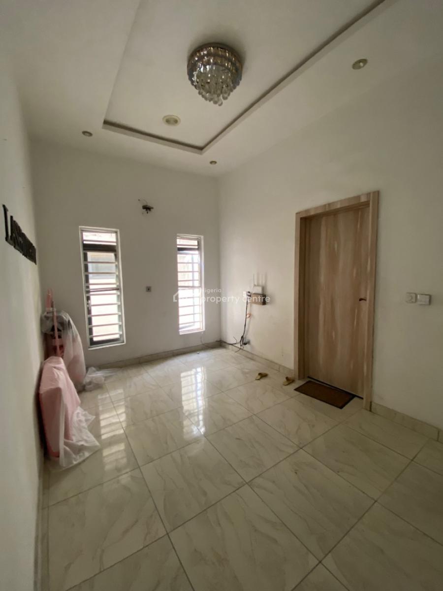 Semi Masters Room with Shared Kitchen in a Serviced Estate, Orchid Road Royal Pine 1, Lekki, Lagos, Self Contain (single Rooms) for Rent