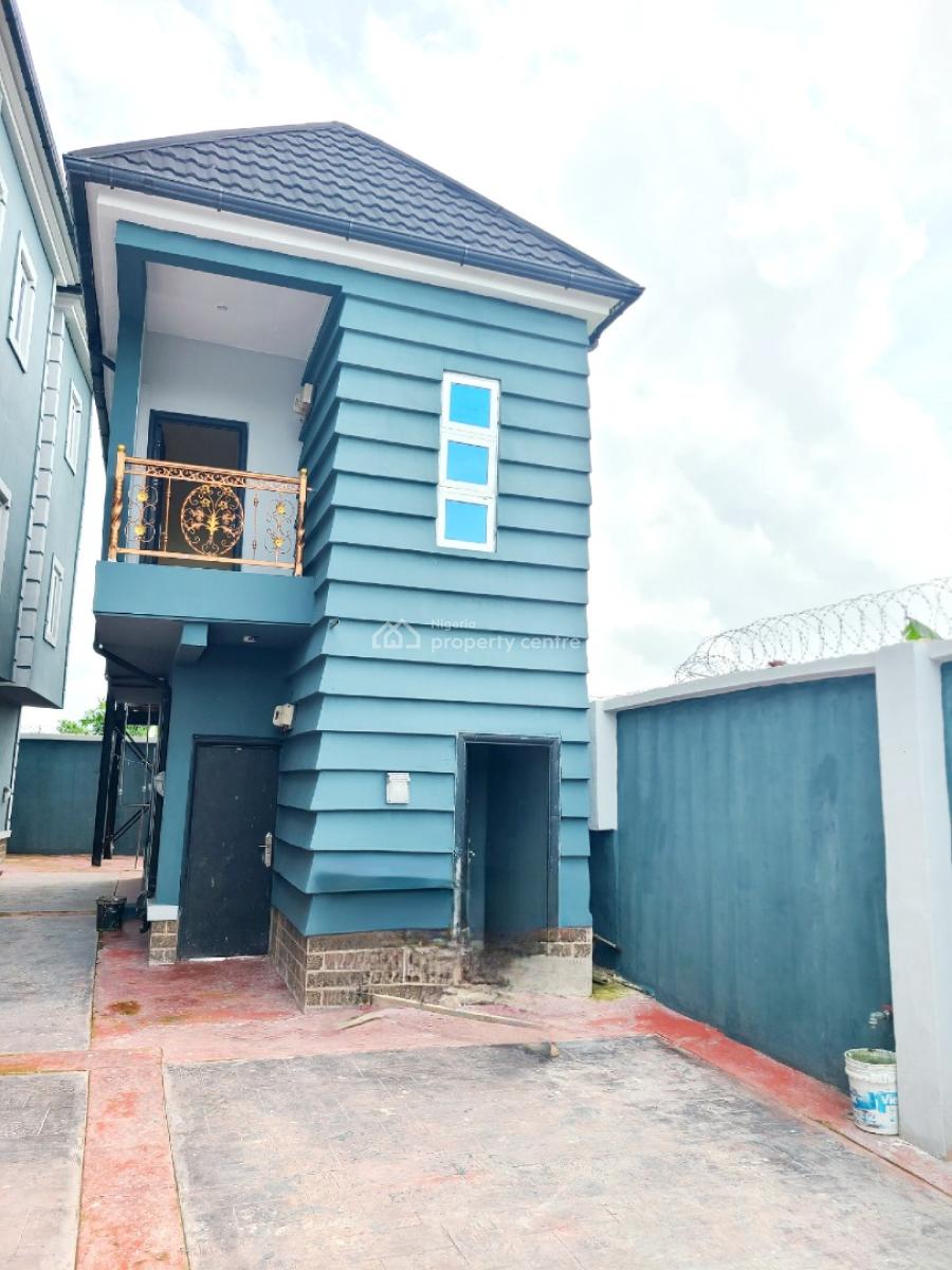 Brand New a Room & Parlour/mini Flat Upstairs, Housing Estate, World Bank, Owerri Municipal, Imo, Mini Flat (room and Parlour) for Rent