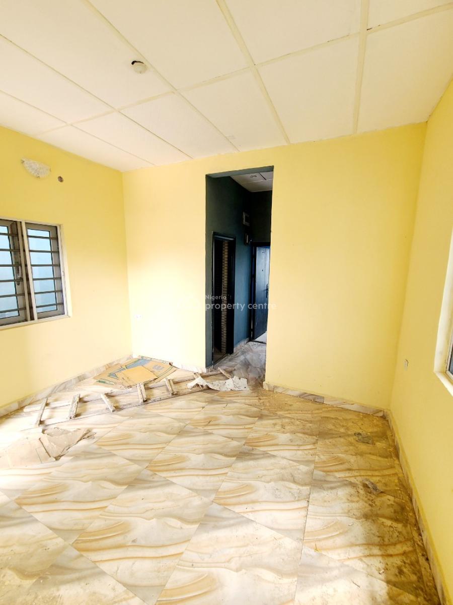 Brand New a Room & Parlour/mini Flat Upstairs, Housing Estate, World Bank, Owerri Municipal, Imo, Mini Flat (room and Parlour) for Rent