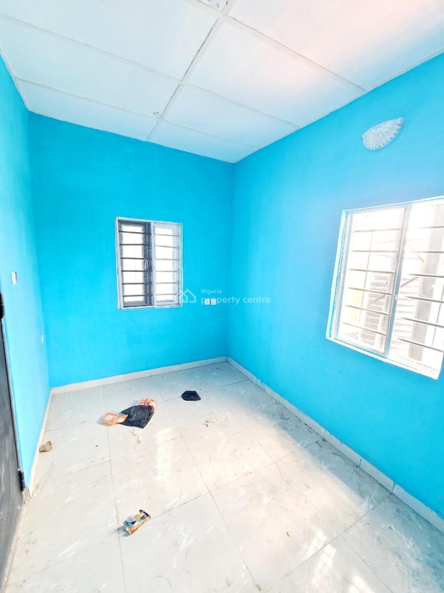 Brand New a Room & Parlour/mini Flat Upstairs, Housing Estate, World Bank, Owerri Municipal, Imo, Mini Flat (room and Parlour) for Rent