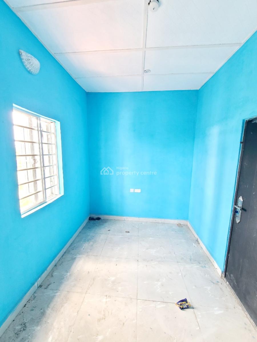 Brand New a Room & Parlour/mini Flat Upstairs, Housing Estate, World Bank, Owerri Municipal, Imo, Mini Flat (room and Parlour) for Rent
