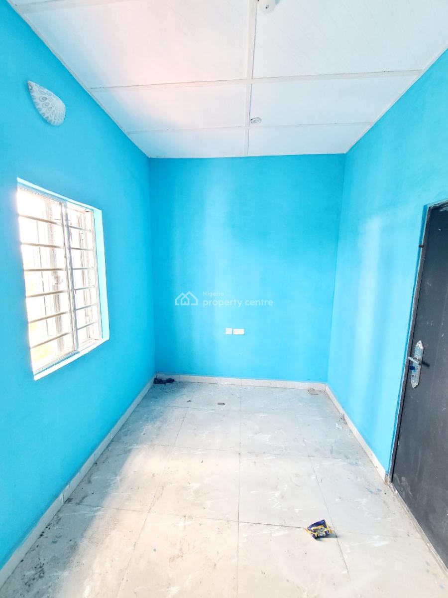 Brand New a Room & Parlour/mini Flat Upstairs, Housing Estate, World Bank, Owerri Municipal, Imo, Mini Flat (room and Parlour) for Rent