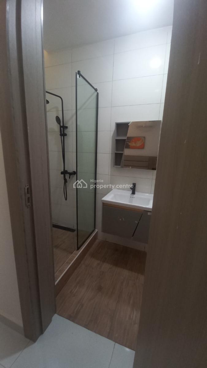 Luxury 2 Bedroom Apartment with Elevator and Swimming Pool, Lekki Phase 1, Lekki, Lagos, Flat / Apartment for Sale